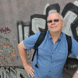 JP voor een graffiti-muur